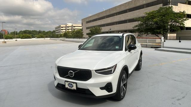 2025 Volvo XC40