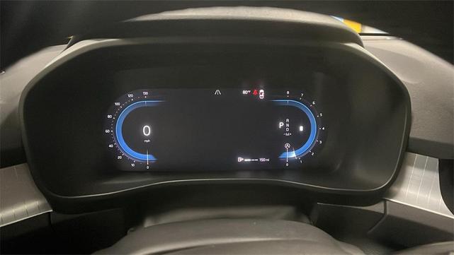 Photo of 2025 Crystal White Volvo XC40