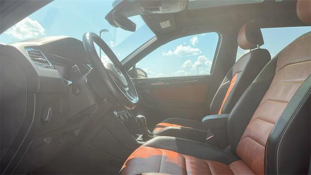 Photo of 2021 Deep Black Pearl Volkswagen Tiguan