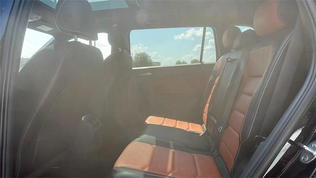 Photo of 2021 Deep Black Pearl Volkswagen Tiguan