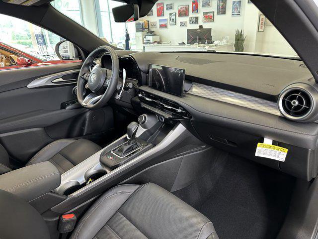 Photo of 2024 Alfa White Alfa Romeo Tonale