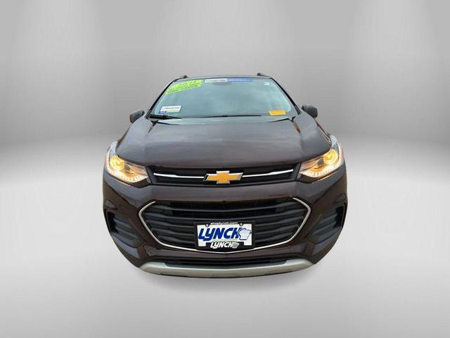 Photo of 2021 Black Cherry Metallic Chevrolet Trax