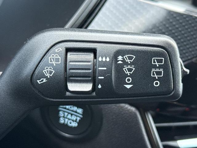 Photo of 2024 Agate Black Metallic Ford Escape