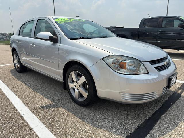 Photo of 2010 Silver Ice Metallic Chevrolet Cobalt