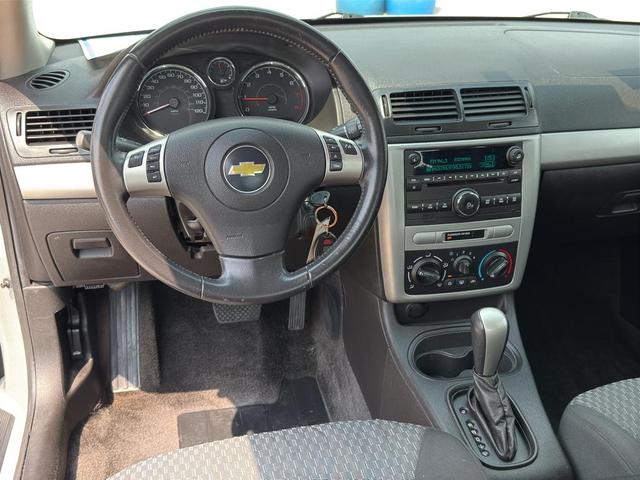 Photo of 2010 Silver Ice Metallic Chevrolet Cobalt