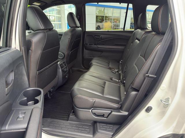 Photo of 2023 Sonic Gray Pearl Honda Passport