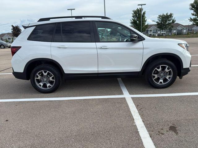 Photo of 2023 Sonic Gray Pearl Honda Passport