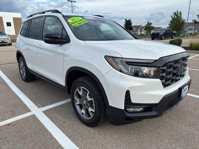 Photo of 2023 Sonic Gray Pearl Honda Passport