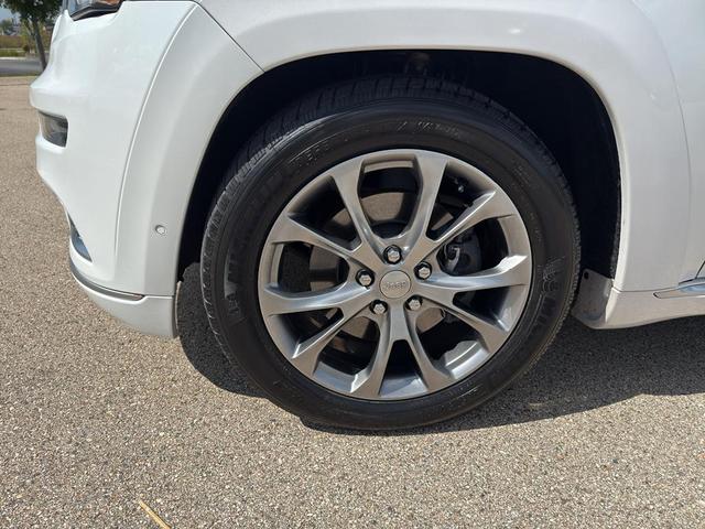 Photo of 2020 Ivory 3-Coat Jeep Grand Cherokee