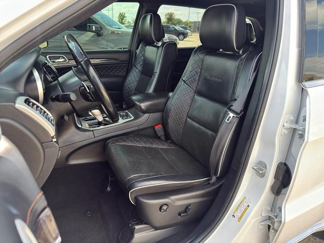 Photo of 2020 Ivory 3-Coat Jeep Grand Cherokee