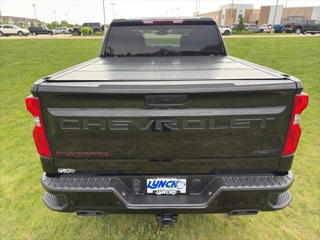 Photo of 2022 Black Chevrolet Silverado 1500
