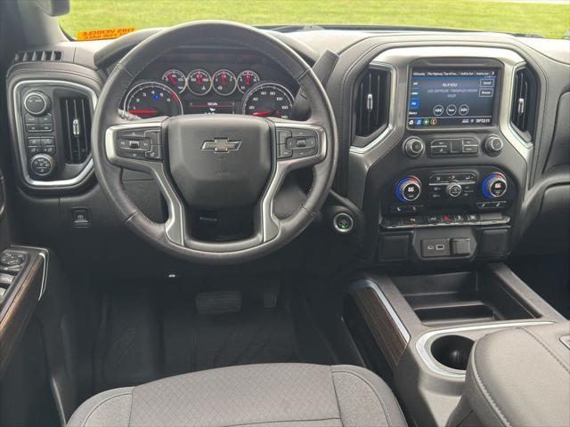 Photo of 2022 Black Chevrolet Silverado 1500