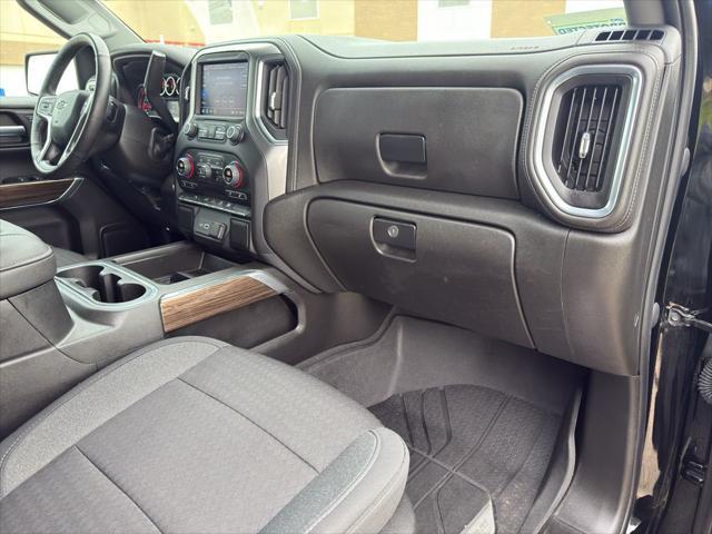 Photo of 2022 Black Chevrolet Silverado 1500