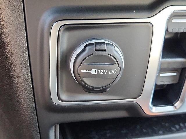 Photo of 2025 Black Clearcoat Jeep Wrangler