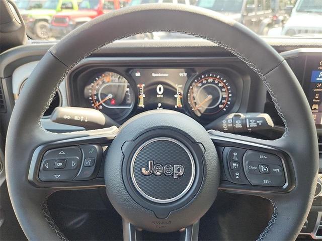 Photo of 2025 Black Clearcoat Jeep Wrangler