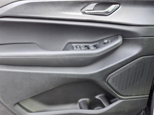 Photo of 2025 Metallic Jeep Grand Cherokee