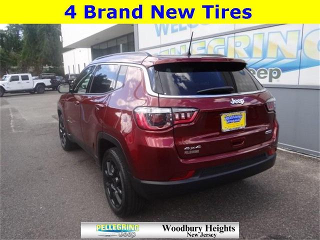 Photo of 2022 Velvet Red Pearlcoat Jeep Compass