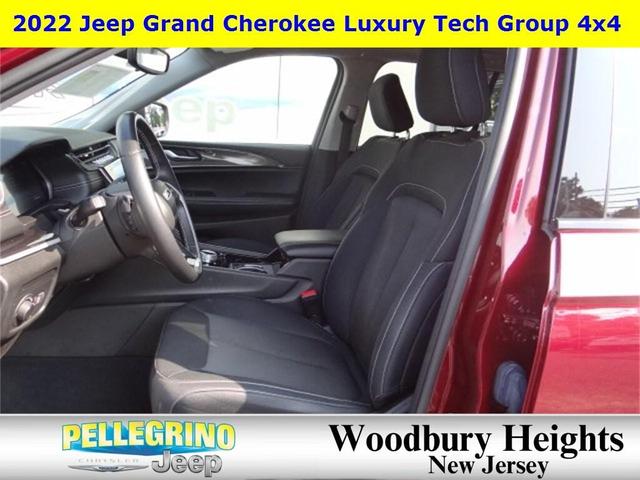 Photo of 2022 Velvet Red Pearlcoat Jeep Grand Cherokee