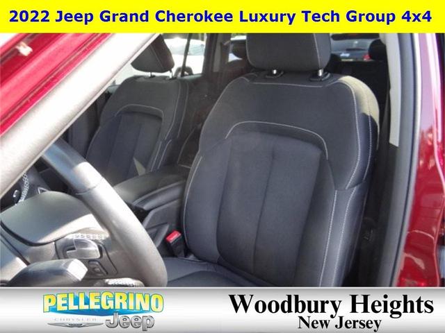 Photo of 2022 Velvet Red Pearlcoat Jeep Grand Cherokee