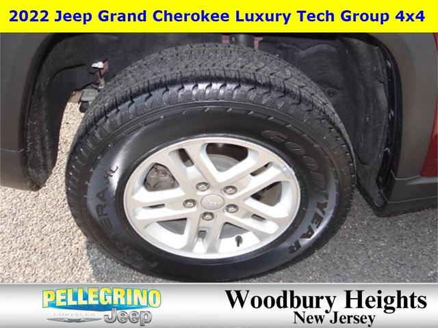 Photo of 2022 Velvet Red Pearlcoat Jeep Grand Cherokee