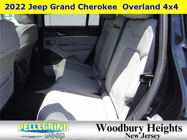 Photo of 2022 Diamond Black Jeep Grand Cherokee
