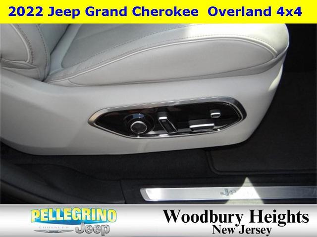 Photo of 2022 Diamond Black Jeep Grand Cherokee