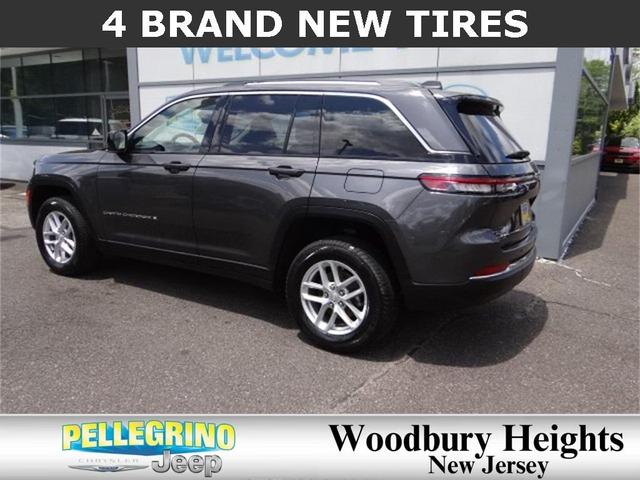 Photo of 2023 Metallic Jeep Grand Cherokee
