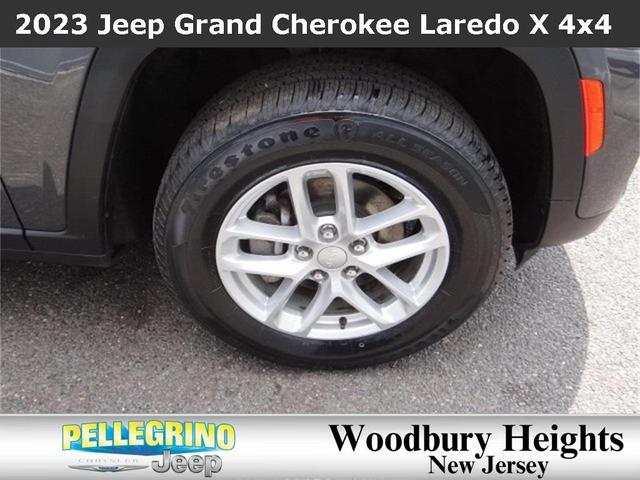 Photo of 2023 Metallic Jeep Grand Cherokee