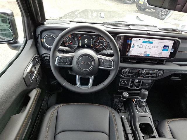 Photo of 2025 Granite Crystal Clearcoat Metallic Jeep Wrangler