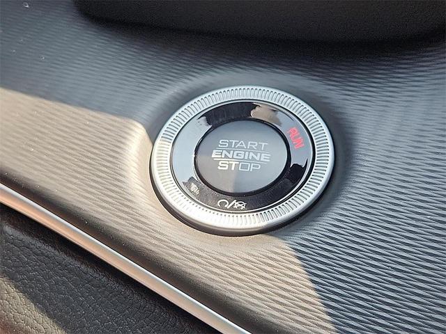 Photo of 2025 Diamond Black Jeep Grand Cherokee