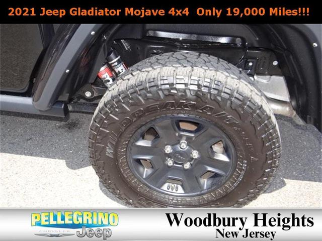 Photo of 2021 Black Clearcoat Jeep Gladiator