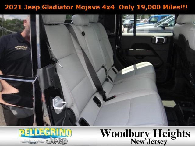 Photo of 2021 Black Clearcoat Jeep Gladiator