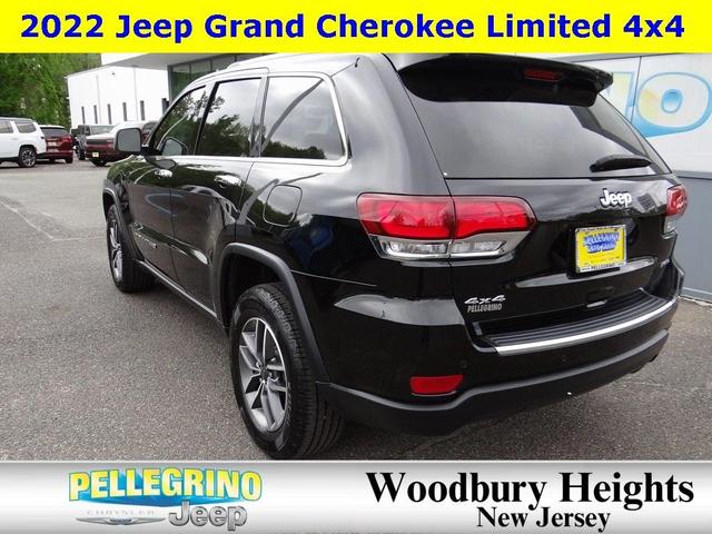 Photo of 2022 Diamond Black Jeep Grand Cherokee WK