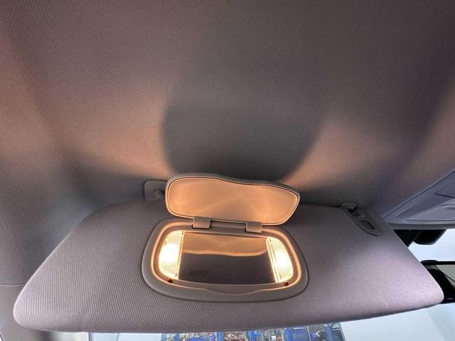 Photo of 2017 Brilliant Black Crystal Pearlcoat Chrysler Pacifica