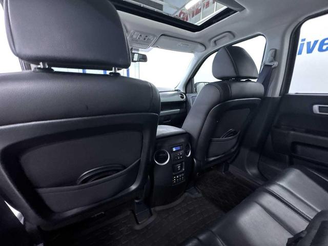 Photo of 2015 Gray Honda Pilot