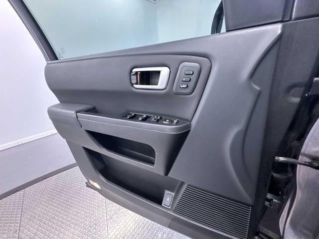 Photo of 2015 Gray Honda Pilot