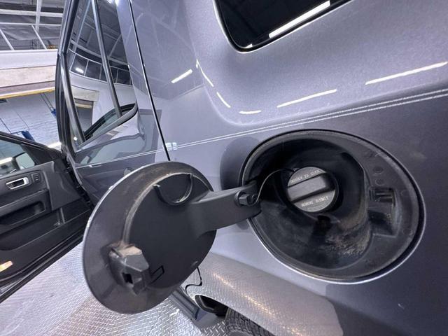 Photo of 2015 Gray Honda Pilot