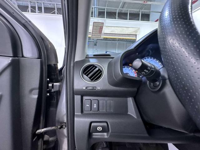 Photo of 2015 Gray Honda Pilot