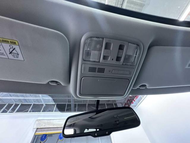 Photo of 2015 Gray Honda Pilot