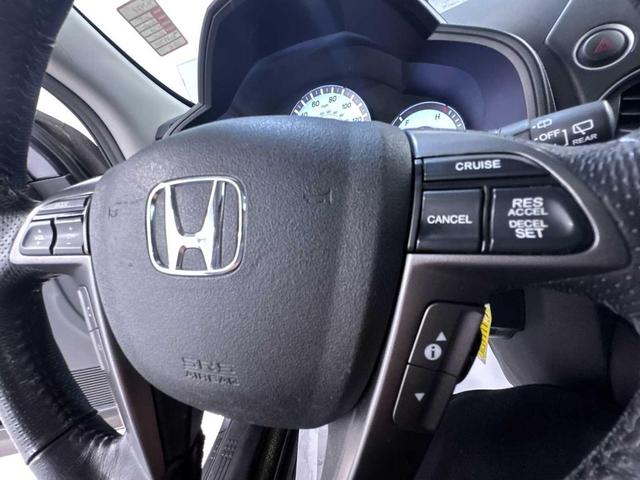 Photo of 2015 Gray Honda Pilot
