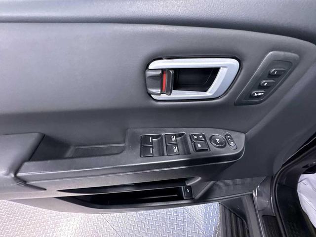 Photo of 2015 Gray Honda Pilot