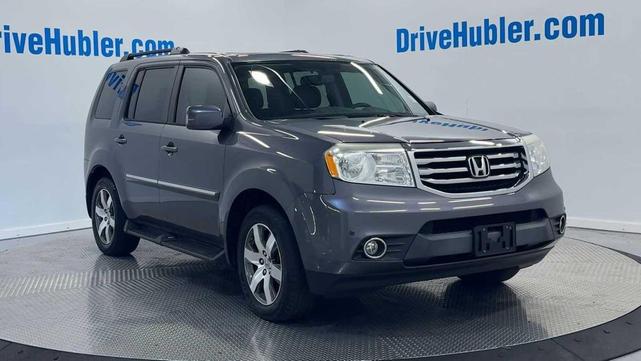 Photo of 2015 Gray Honda Pilot