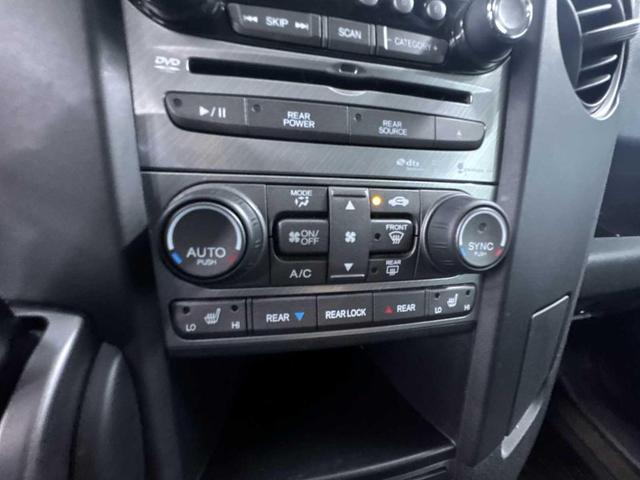 Photo of 2015 Gray Honda Pilot