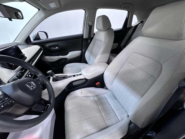 Photo of 2024 White Honda HR-V