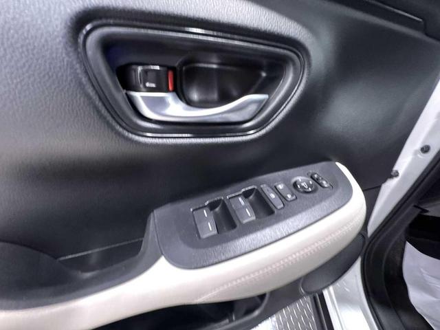 Photo of 2024 White Honda HR-V