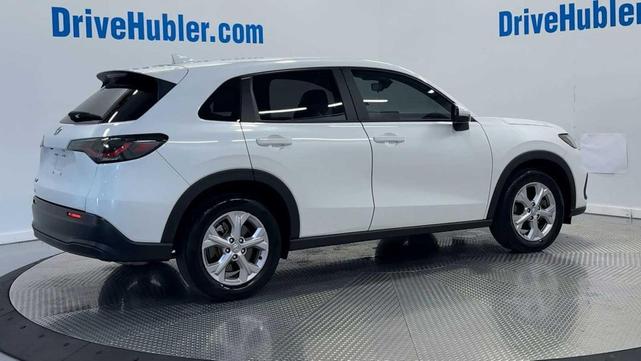 Photo of 2024 White Honda HR-V