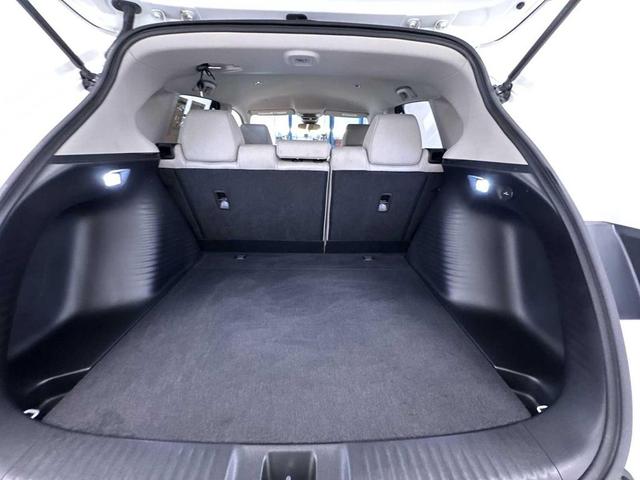 Photo of 2024 White Honda HR-V