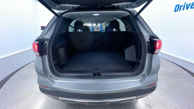 Photo of 2024 Sterling Gray Metallic Chevrolet Equinox