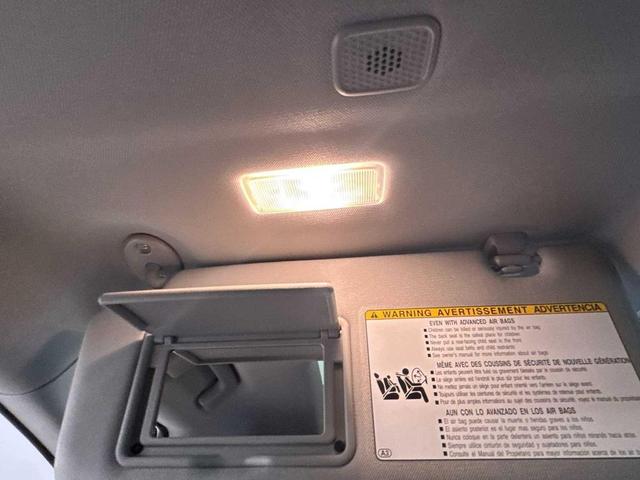 Photo of 2025 Magnetic Gray Metallic Toyota Highlander