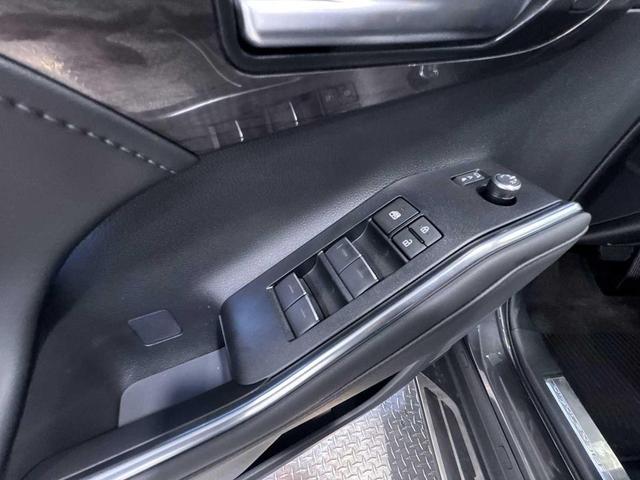 Photo of 2025 Magnetic Gray Metallic Toyota Highlander